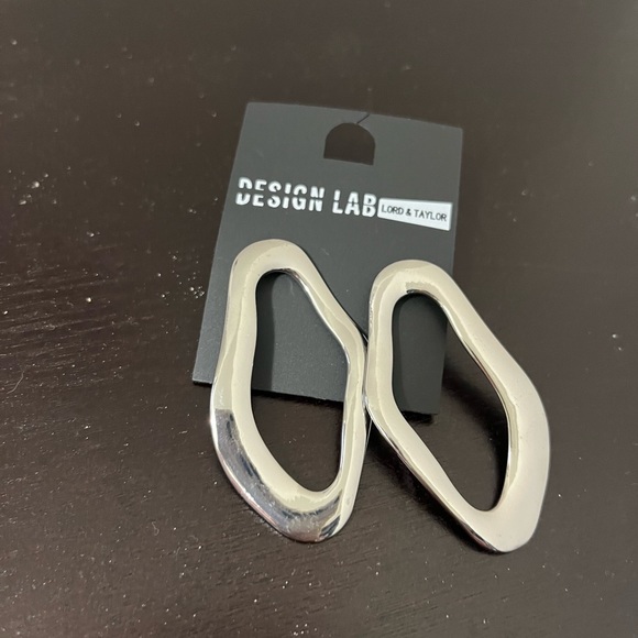 New Design Lab earrings in silver - Picture 3 of 4